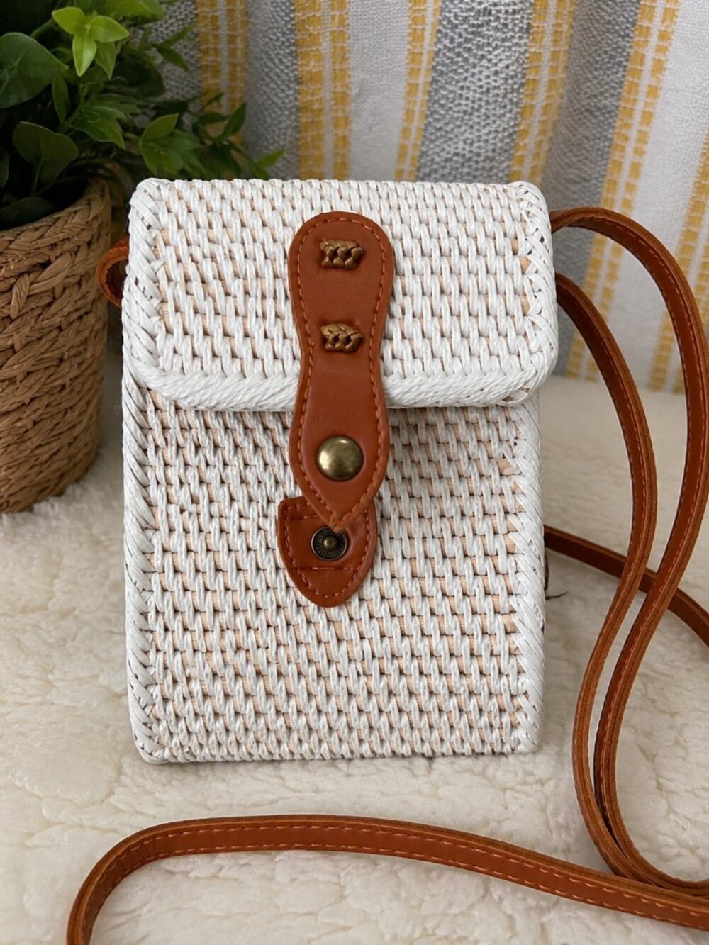 White Woven Rattan Crossbody Bag Mini Straw Purse Boho Beach Vacation Cottage